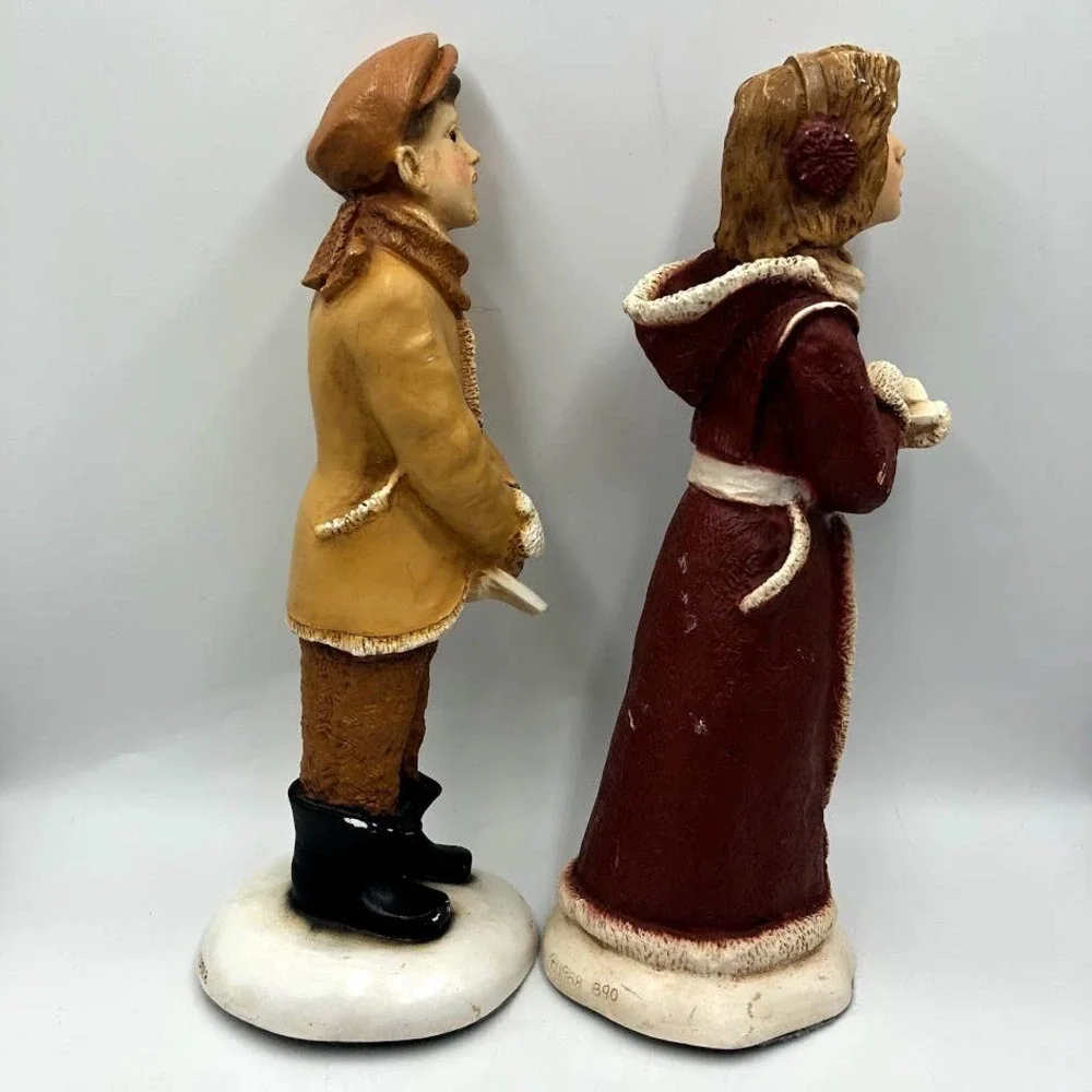 Vintage Universal Statuary Corp Christmas Carolers